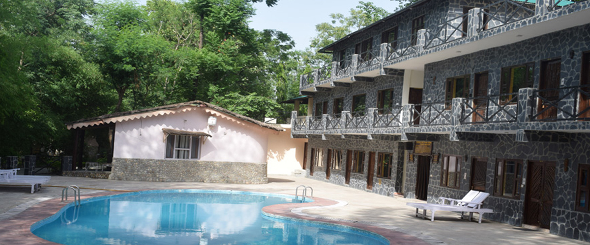 Luxury Victorian Cottage at Ashoka Tiger Trail